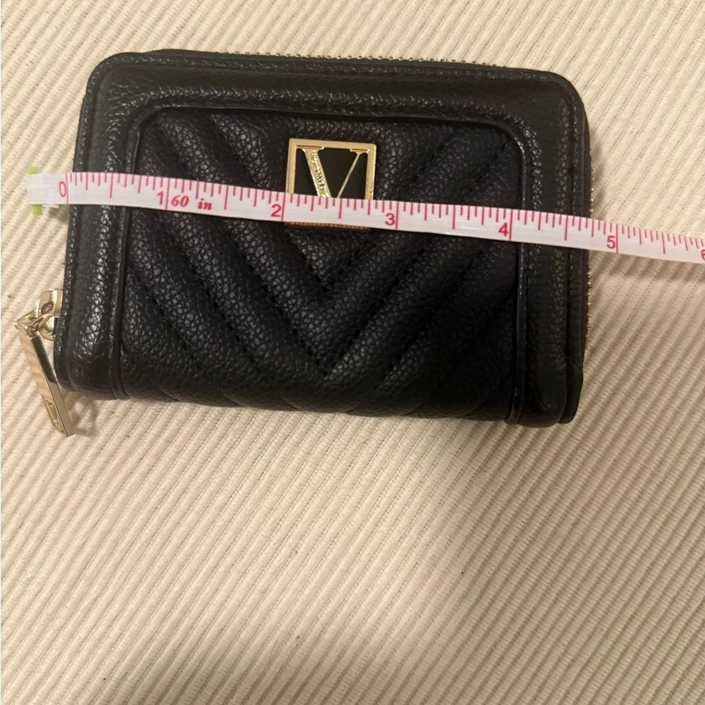 Victoria’s Secret Quilted Black Zip Wallet Mini Card Holder Logo Accent - Picture 3 of 6